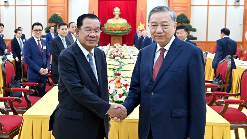 Tổng Bí thư Tô Lâm tiếp Chủ tịch Đảng Nhân dân Campuchia, Chủ tịch Thượng viện Campuchia Hun Sen. Ảnh: Đăng Khoa,.