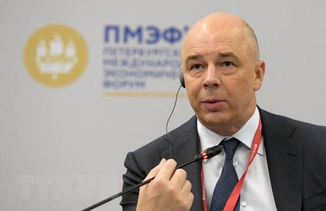 Bộ trưởng T&agrave;i ch&iacute;nh Nga Anton Siluanov ủng hộ thanh to&aacute;n LNG bằng đồng r&uacute;p.