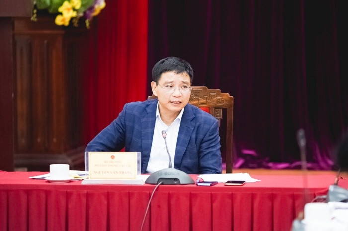 Bộ trưởng Bộ GTVT Nguyễn Văn Thắng ph&aacute;t biểu chỉ đạo tại cuộc họp. Ảnh: Nam Kh&aacute;nh