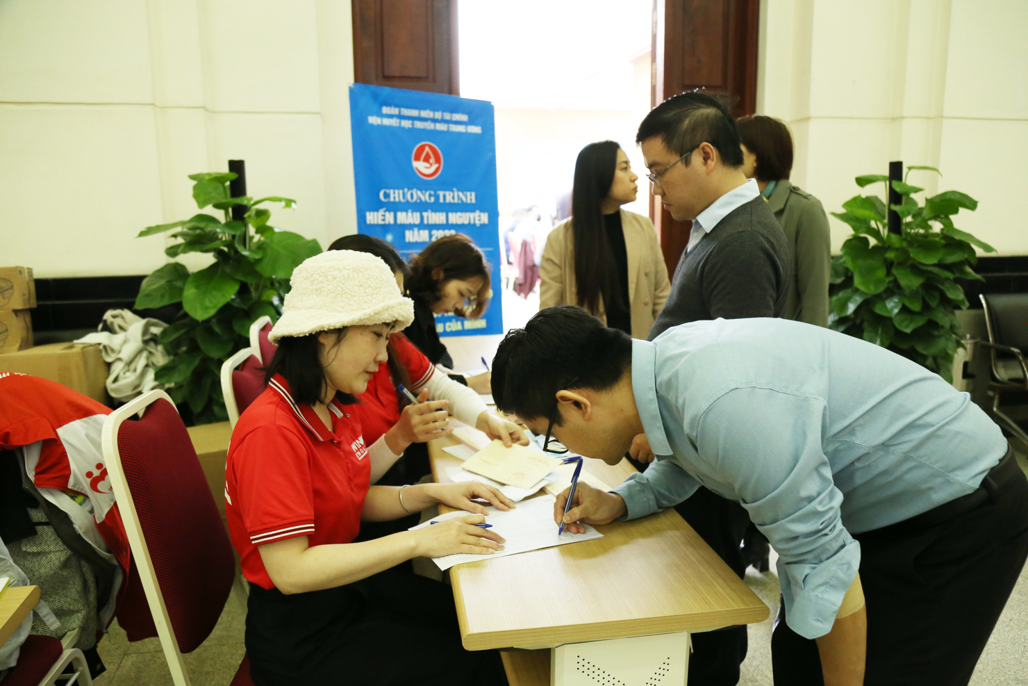 Cán bộ, công chức, đoàn viên, thanh niên Bộ Tài chính hưởng ứng chương trình hiến máu tình nguyện  - Ảnh 5