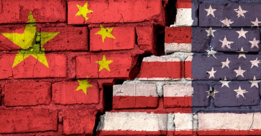 Căng thẳng Mỹ-Trung khiến thế giới bị thiệt hại, ít nhất về tăng trưởng kinh tế. Minh họa của iStock