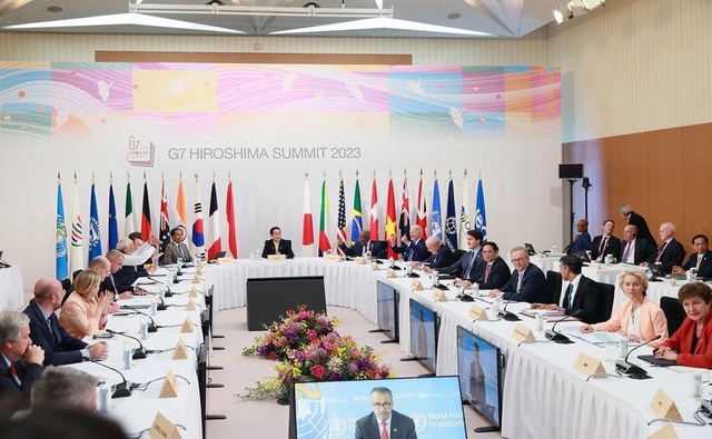 Thủ tướng Ch&iacute;nh phủ Phạm Minh Ch&iacute;nh dự Phi&ecirc;n họp "C&ugrave;ng hợp t&aacute;c xử l&yacute; đa khủng hoảng" của Hội nghị Thượng đỉnh G7 mở rộng - Ảnh: VGP/Nhật Bắc.