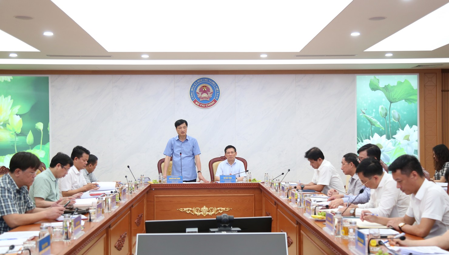Thứ trưởng Bộ C&ocirc;ng an Nguyễn Duy Ngọc ph&aacute;t biểu tại cuộc l&agrave;m việc.