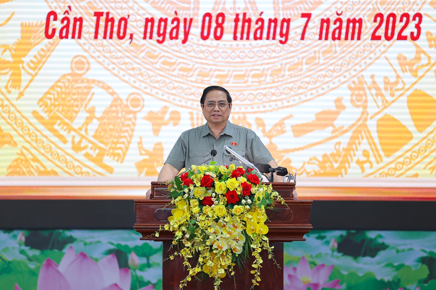 Thủ tướng Phạm Minh Ch&iacute;nh&nbsp;nhấn mạnh vai tr&ograve;, &yacute; nghĩa quan trọng của việc ph&aacute;t triển hạ tầng giao th&ocirc;ng đối với v&ugrave;ng Đồng bằng s&ocirc;ng Cửu Long.