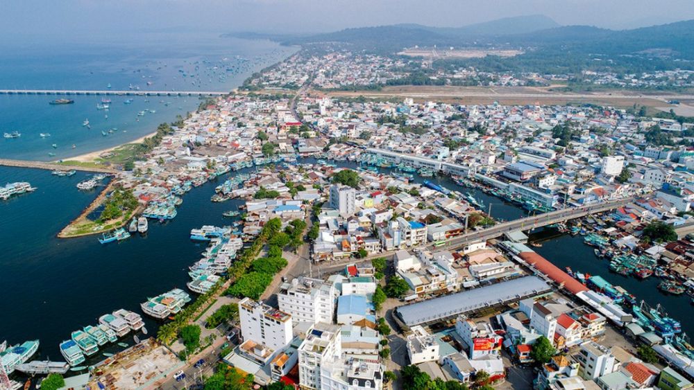 Phú Quốc đã thúc đẩy quá trình hình thành hoạt động du lịch và phát triển bất động sản nghỉ dưỡng tại địa phương. Ảnh: internet