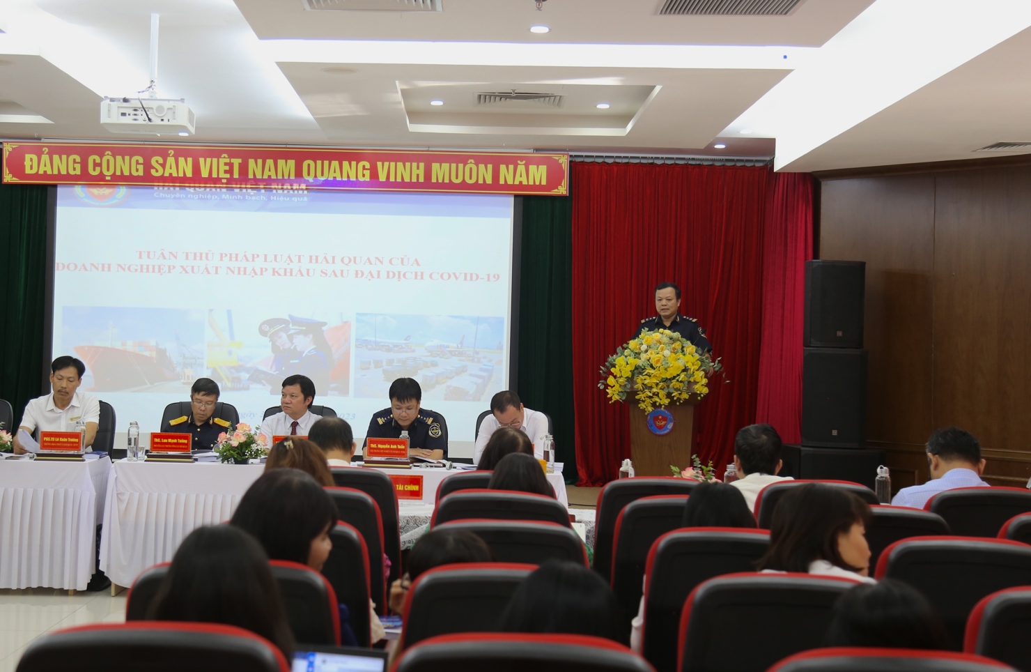&Ocirc;ng Hồ Ngọc Phan - Ph&oacute; Cục trưởng Cục Quản l&yacute; rủi ro, Tổng cục Hải quan tham luận tại hội thảo.