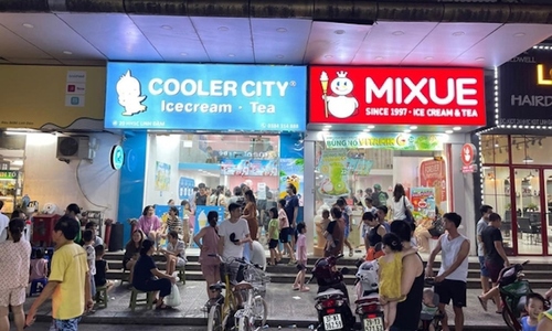 Để chiếm lĩnh thị phần, các thương hiệu như Mixue, ToCoToCo, Cooler City... đang mở rộng “chân rết” tại thị trường Việt Nam thông qua chiến lược nhượng quyền thương hiệu.