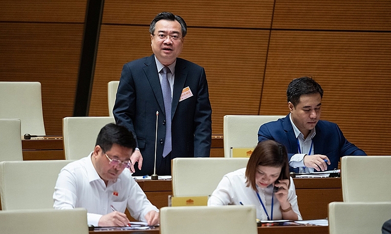 Bộ trưởng Bộ X&acirc;y dựng Nguyễn Thanh Nghị trả lời chất vấn của đại biểu Quốc hội.