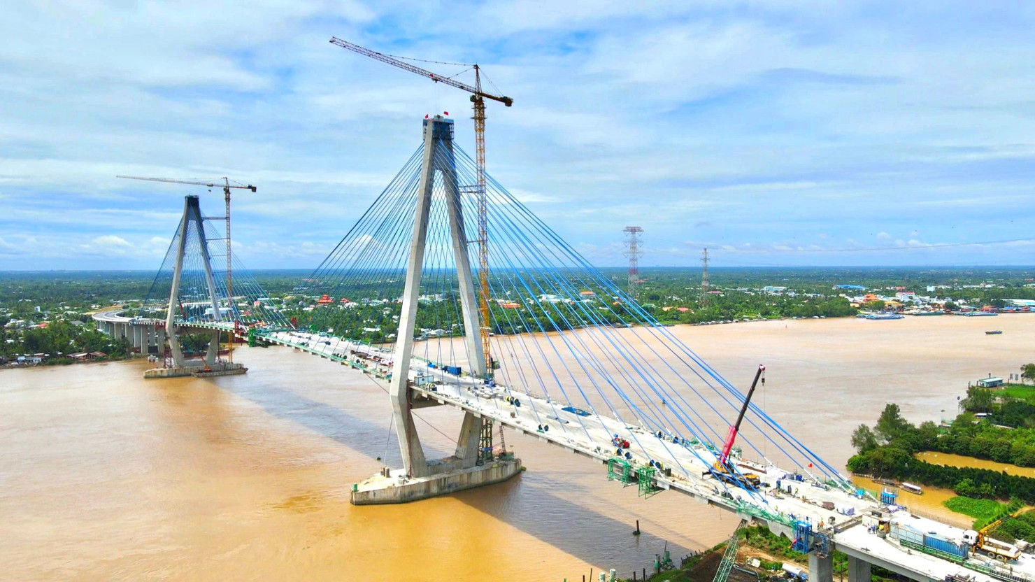 Cầu Mỹ Thuận 2 l&agrave; cầu d&acirc;y văng lớn nhất do c&aacute;c nh&agrave; thầu Việt Nam thiết kế v&agrave; thi c&ocirc;ng. Ảnh: B&aacute;o GT&nbsp;&nbsp;