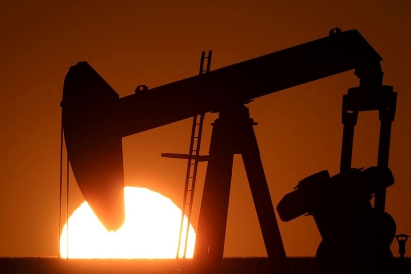Tính chung cả tuần, giá 2 loại dầu Brent và WTI giảm hơn 1%.