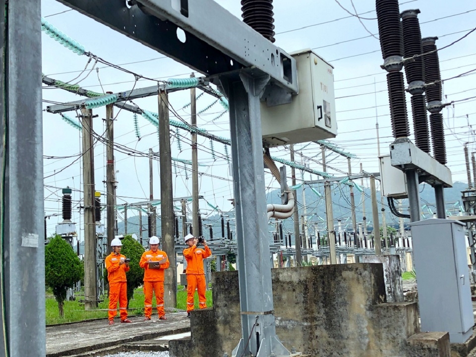 Việc ứng dụng khoa học c&ocirc;ng nghệ đ&atilde; gi&uacute;p cho đơn vị quản l&yacute; vận h&agrave;nh hiệu quả lưới điện 110kV.