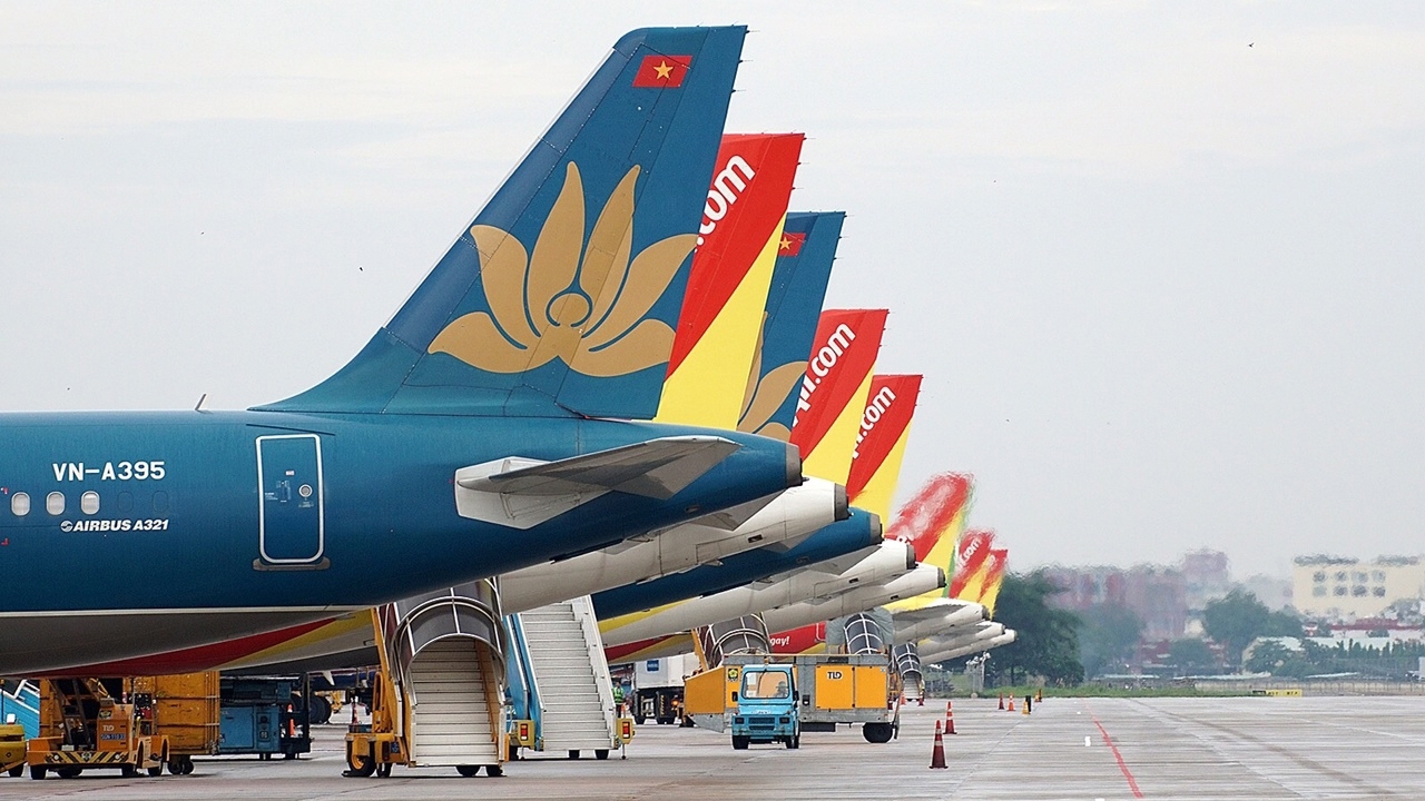 Dự báo, năm 2024, ngành Hàng không vẫn còn đương đầu với những thách thức rất lớn về giá xăng dầu, tỉ giá, mức độ mở cửa của các thị trường quốc tế trọng điểm.