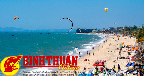 TP. Phan Thiết chào khách trú đông sớm. Ảnh: BBT