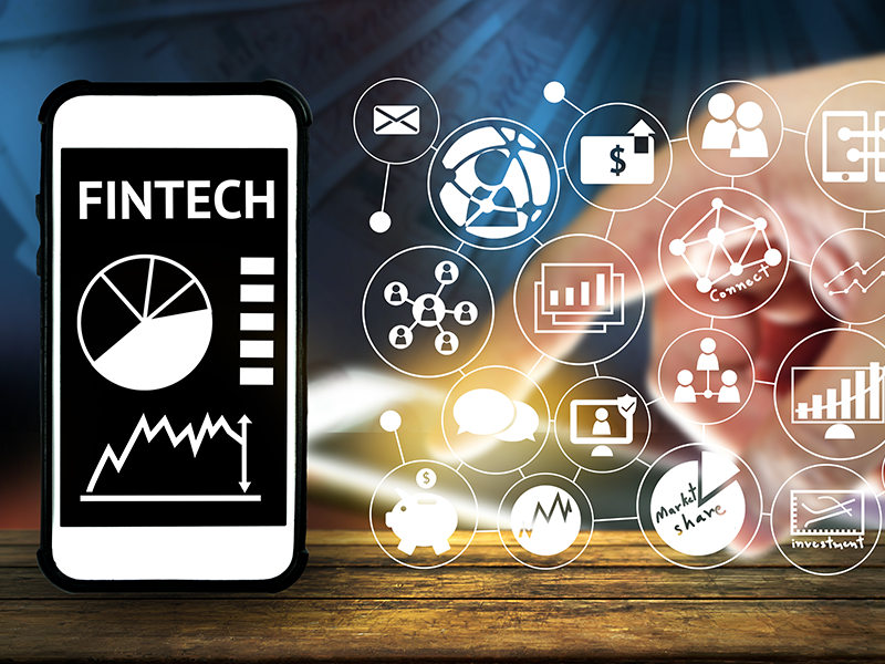 Fintech là một ngành công nghiệp tài chính mới áp dụng công nghệ để cải thiện hoạt động tài chính nhằm mang tới cho khách hàng các giải pháp, dịch vụ tài chính minh bạch.