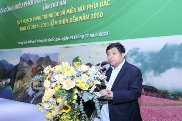 Bộ trưởng Bộ Kế hoạch và Đầu tư Nguyễn Chí Dũng phát biểu tại Hội nghị. Ảnh: Đức Trung