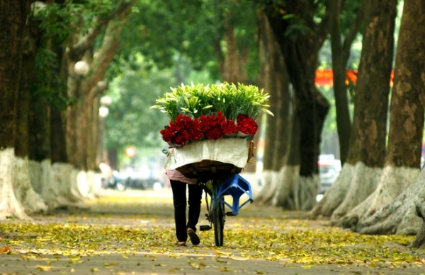 Người buôn bán rong là một trong các đối tượng miễn đăng ký kinh doanh theo quy định