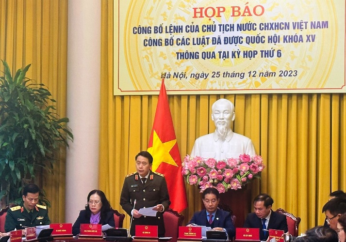 Trung tướng Lê Quốc Hùng, Thứ trưởng Bộ Công an thông tin về một số nội dung mới trong Luật Căn cước 2023. Ảnh: TH