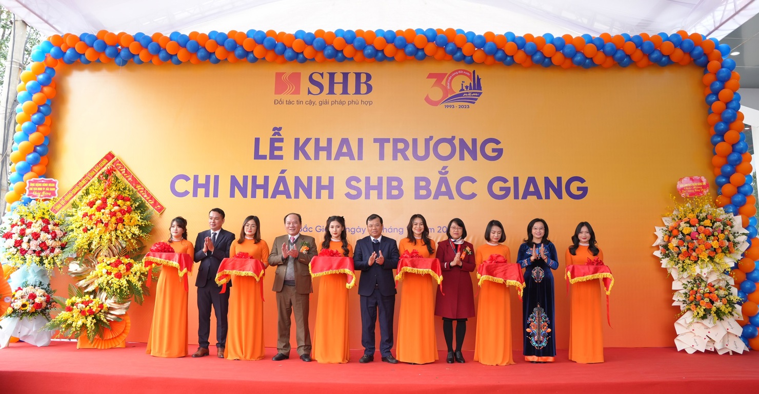 &nbsp;Ng&agrave;y 18/12, SHB đ&atilde; ch&iacute;nh thức khai trương đi v&agrave;o hoạt động SHB Bắc Giang, đưa sản phẩm dịch vụ SHB đến gần hơn với người d&acirc;n địa phương