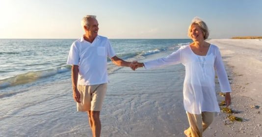 Để có cuộc sống viên mãn sau khi về hưu, điều bạn cần làm ngay là tiết kiệm, sớm nhất có thể. Ảnh minh họa của Dmbaker/Istock/Getty Images