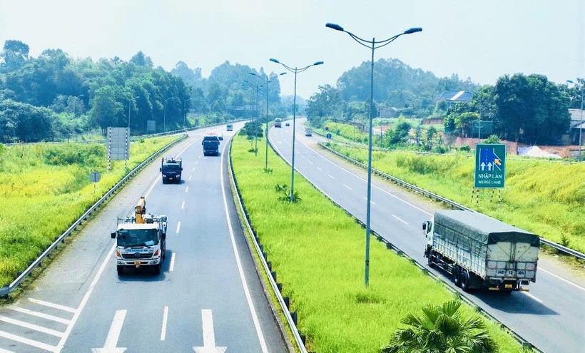 Việc đầu tư, mở rộng đường Cao tốc Cầu Giẽ-Ninh Bình từ 4 làn xe lên thành 6-8 làn xe theo quy hoạch để đáp ứng nhu cầu vận tải là cần thiết.