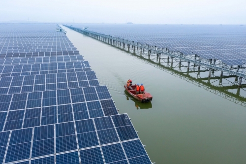 Nhà máy điện quang điện 550 megawatt ở Ôn Châu, tỉnh Chiết Giang, phía Đông Trung Quốc. Ảnh: Xinhua