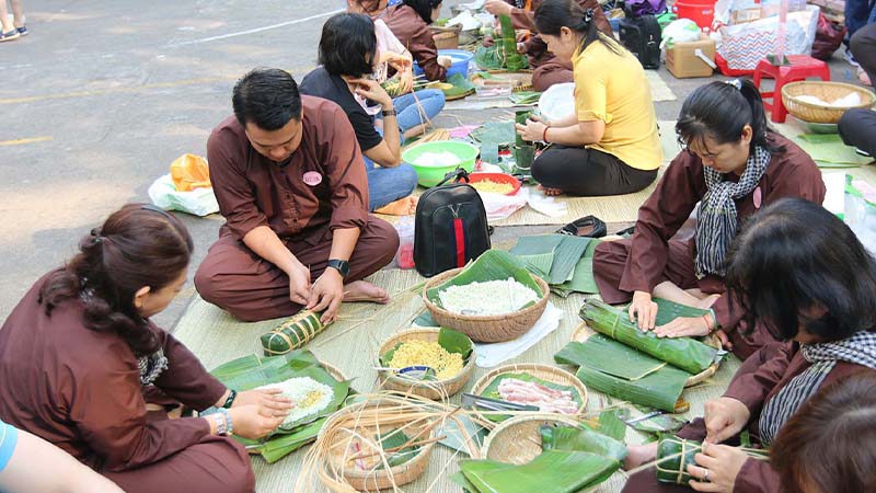 Phong tục truyền thống trong ngày Tết cổ truyền của người Việt - Ảnh 2