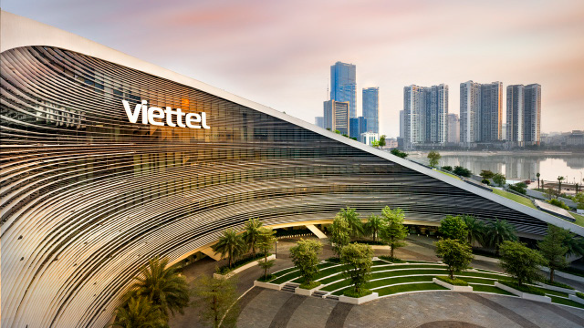 Viettel tiếp tục giữ vững vai trò doanh nghiệp lớn nhất của ngành nghiệp lớn nhất của ngành Viễn thông.