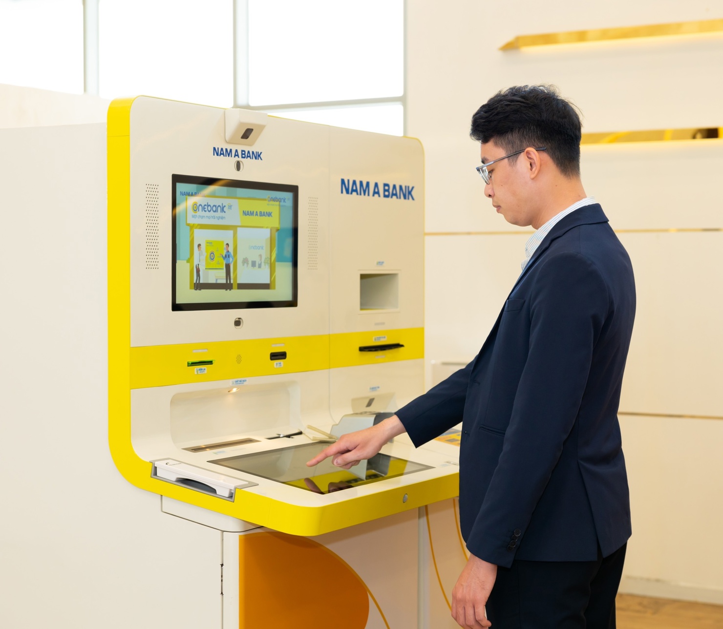 ONEBANK đã tạo được những kết quả kinh doanh ấn tượng trong năm 2023. Ảnh: Nam A Bank