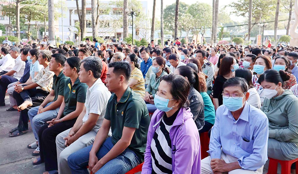 Đ&ocirc;ng đảo c&ocirc;ng đo&agrave;n vi&ecirc;n tham gia Chương tr&igrave;nh "Tết sum vầy" năm 2024. Ảnh: Mỹ Hạnh