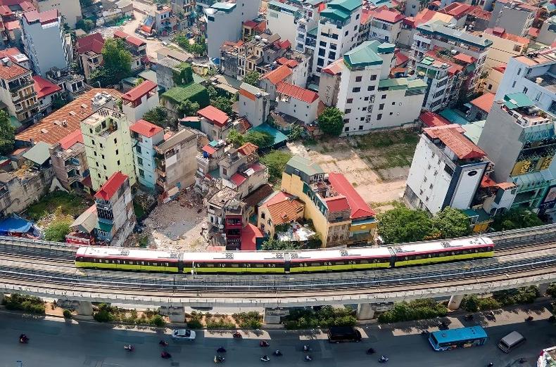 Chạy thử tuyến đường sắt đô thị Nhổn-ga Hà Nội, đoạn trên cao từ Nhổn đến Cầu Giấy. Ảnh: Quốc Toản.