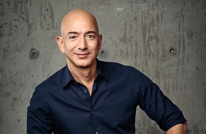 Tỷ ph&uacute; Jeff Bezos, người gi&agrave;u nhất Mexico sinh v&agrave;o năm Canh Th&igrave;n 1940.