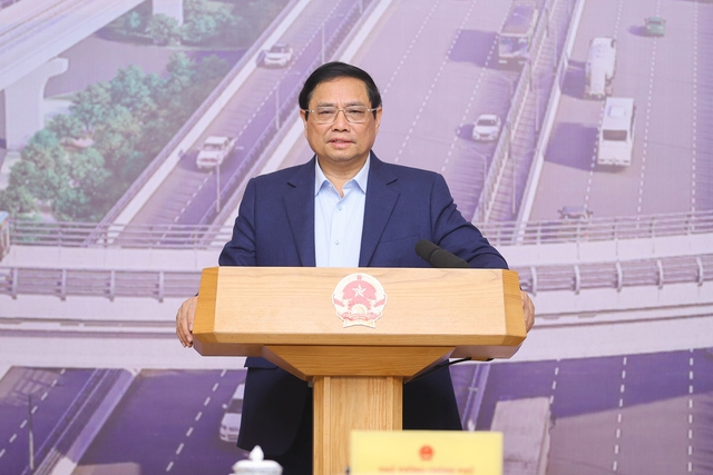 Thủ tướng Chính phủ: Nếu chúng ta giải ngân được 422.000 tỷ đồng vốn đầu tư cho các công trình hạ tầng giao thông năm 2024 thì sẽ góp phần thúc đẩy tăng trưởng, tạo việc làm, sinh kế cho người dân - Ảnh: VGP/Nhật Bắc