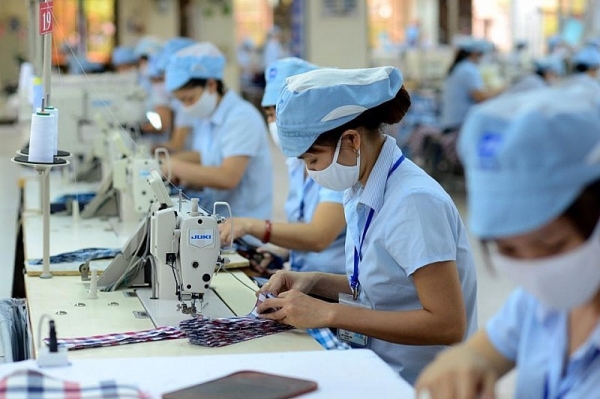 doanh nghiệp dệt may Việt Nam nên chú trọng vào việc bám sát yêu cầu của hải quan các nước nhập khẩu, nhà mua hàng.