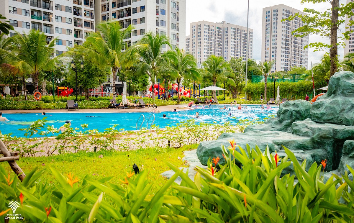 Dòng cư dân dịch chuyển về Vinhomes Grand Park đang đông đúc từng ngày khi kết nối giao thông nhanh chóng, thuận lợi hơn. Ảnh: VHM