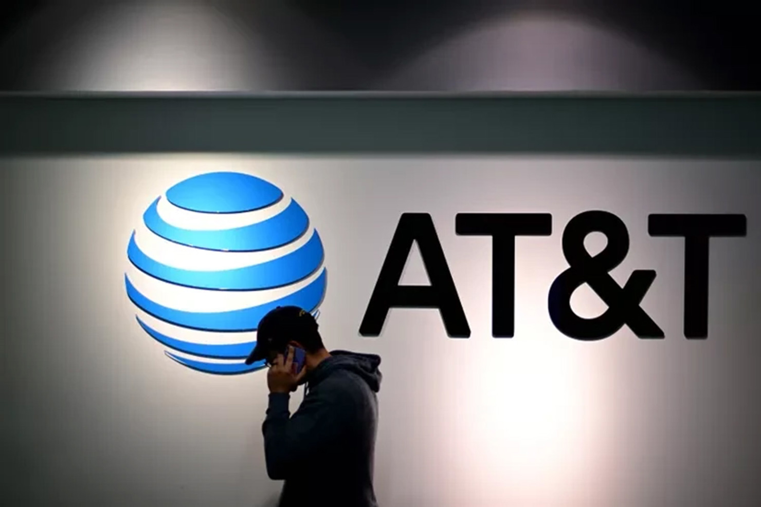 Hàng loạt thông tin thuê bao của khách hàng nhà mạng AT&T đã bị hacker tấn công và lấy cắp