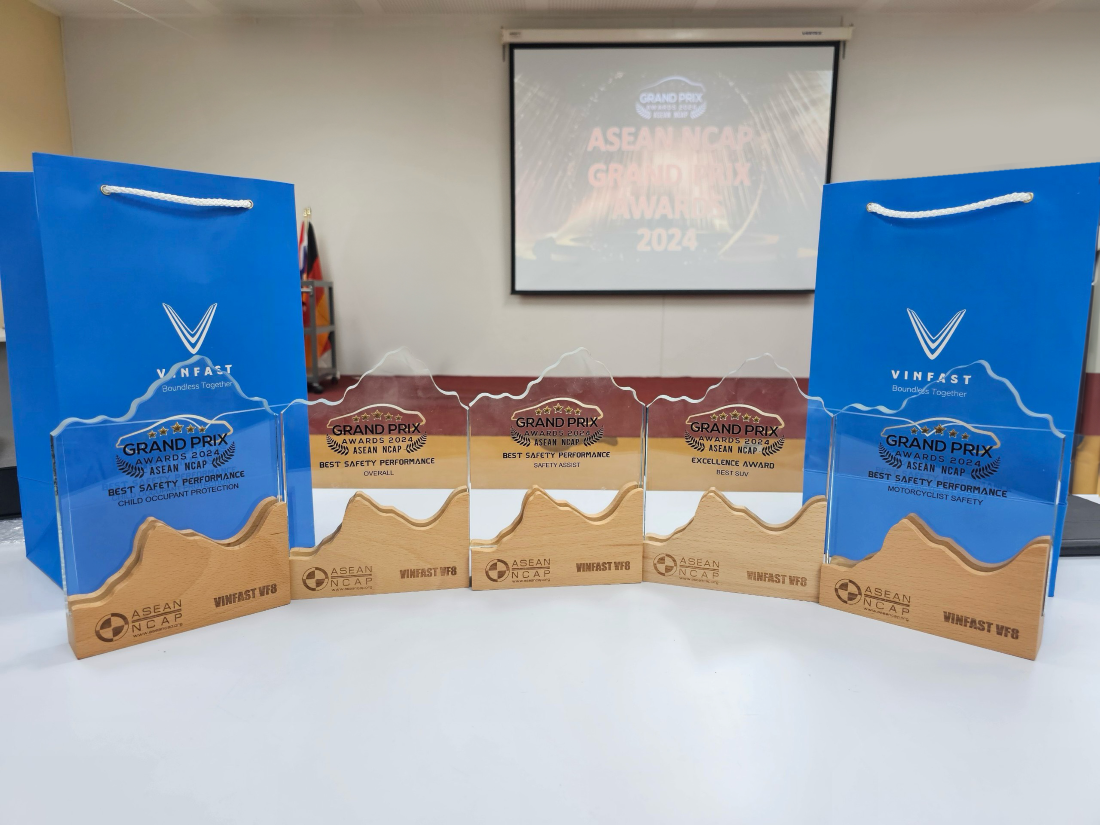 VinFast VF 8 giành chiến thắng vang dội tại lễ trao giải của ASEAN NCAP. Ảnh: VFS