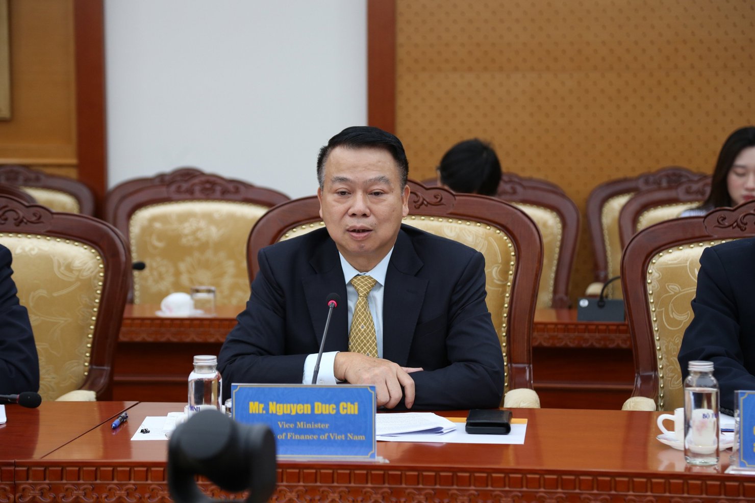 Thứ trưởng Bộ T&agrave;i ch&iacute;nh Nguyễn Đức Chi ph&aacute;t biểu tại buổi tiếp.