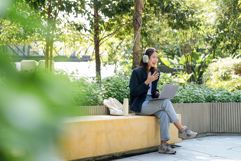 Khảo s&aacute;t cho thấy, hiệu suất l&agrave;m việc của nh&acirc;n vi&ecirc;n tại c&aacute;c t&ograve;a văn ph&ograve;ng nhận chứng chỉ WELL cao hơn 8% so với c&aacute;c t&ograve;a văn ph&ograve;ng th&ocirc;ng thường. Ảnh: CapitaLand Development Vietnam