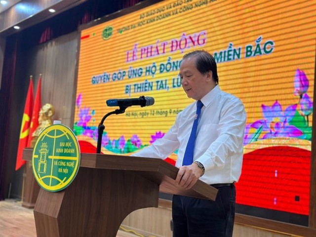 ThS. Nguyễn Hữu Chiến &ndash; Chủ tịch C&ocirc;ng đo&agrave;n trường ph&aacute;t động lời k&ecirc;u gọi to&agrave;n thể c&aacute;n bộ, giảng vi&ecirc;n HBT chung tay g&oacute;p sức sẻ chia c&ugrave;ng đồng b&agrave;o bị ảnh hưởng bởi cơn b&atilde;o số 3