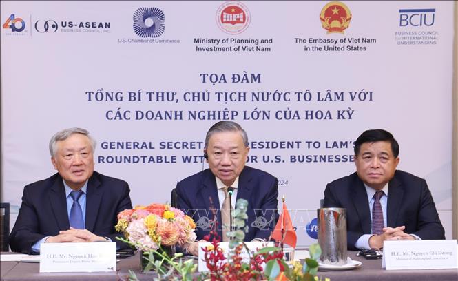 Tổng B&iacute; thư, Chủ tịch nước đề nghị c&aacute;c bộ, ng&agrave;nh, cơ quan li&ecirc;n quan của hai nước tiếp tục cụ thể h&oacute;a c&aacute;c chủ trương, định hướng lớn của nội h&agrave;m quan hệ Đối t&aacute;c chiến lược to&agrave;n diện song phương.