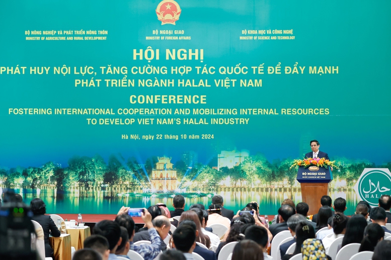 &nbsp;Thủ tướng Phạm Minh Ch&iacute;nh dự v&agrave; ph&aacute;t biểu chỉ đạo Hội nghị &ldquo;Ph&aacute;t huy nội lực, tăng cường hợp t&aacute;c quốc tế để đẩy mạnh ph&aacute;t triển ng&agrave;nh Halal Việt Nam&rdquo;. &nbsp;