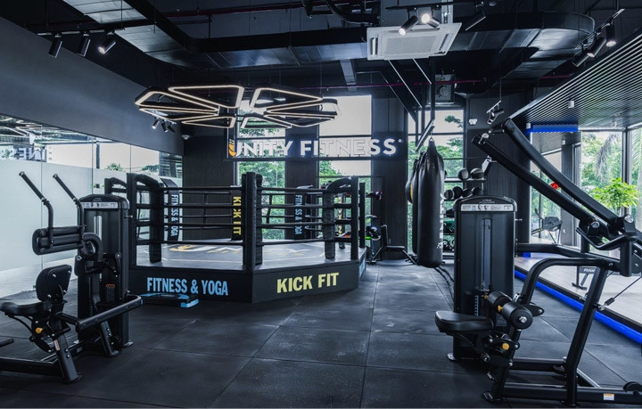 Điểm nổi bật của Unity Fitness là cơ sở vật chất hiện đại với các thiết bị tập luyện nhập khẩu, đảm bảo an toàn và hiệu quả tối ưu cho người sử dụng.