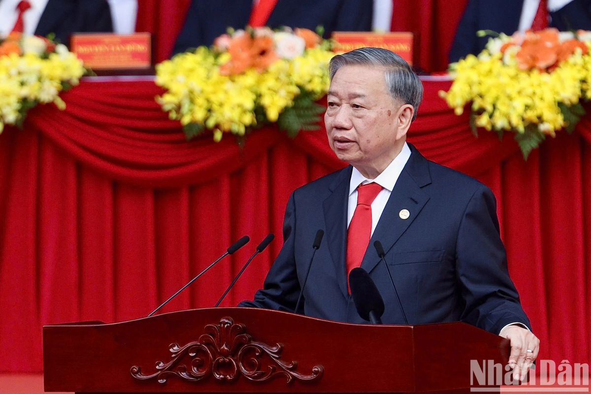  Ngày 30/4/2025, Tổng Bí thư Tô Lâm đọc diễn văn tại Lễ kỷ niệm, diễu binh, diễu hành 50 năm Ngày Giải phóng miền Nam, thống nhất đất nước, cũng là ngày ông ký ban hành Nghị quyết số 66-NQ/TW. Ảnh: nhandan.vn