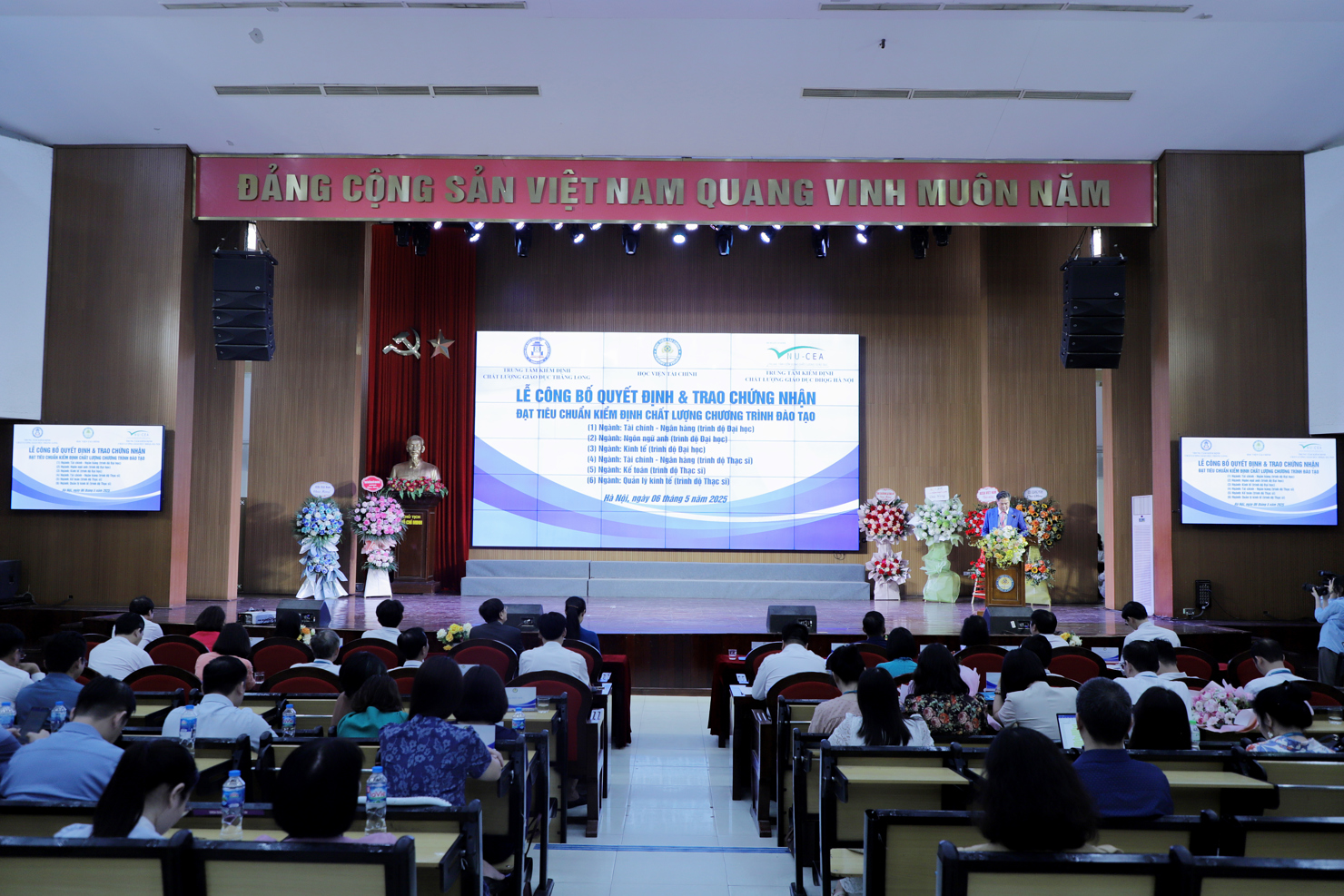 To&agrave;n cảnh buổi Lễ.