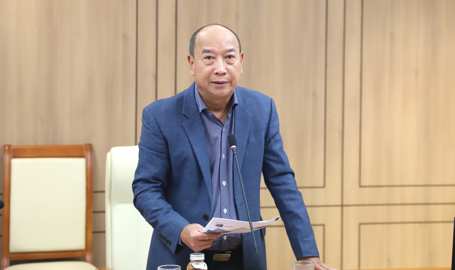 Ông Nguyễn Quang Huyền - Phó Cục trưởng Cục Quản lý, giám sát bảo hiểm (Bộ Tài chính) phát biểu tại Hội thảo.