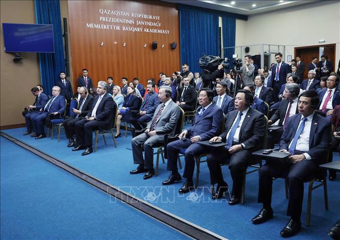 Tổng Bí thư Tô Lâm và các đại biểu tại Học viện Hành chính Công trực thuộc Tổng thống bongdaso net. 
