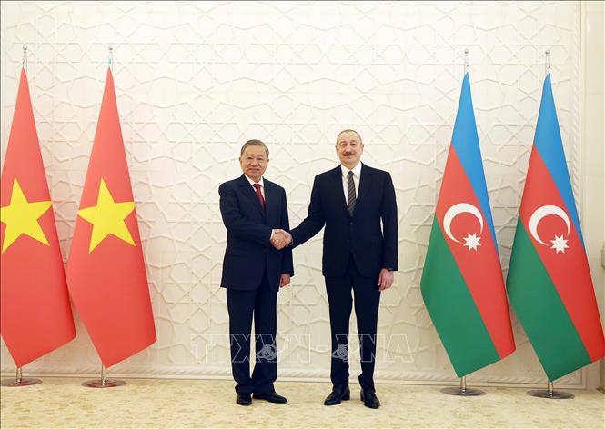 Tổng Bí thư Tô Lâm và Tổng thống Azerbaijan Ilham Aliyev. Ảnh: TTXVN.