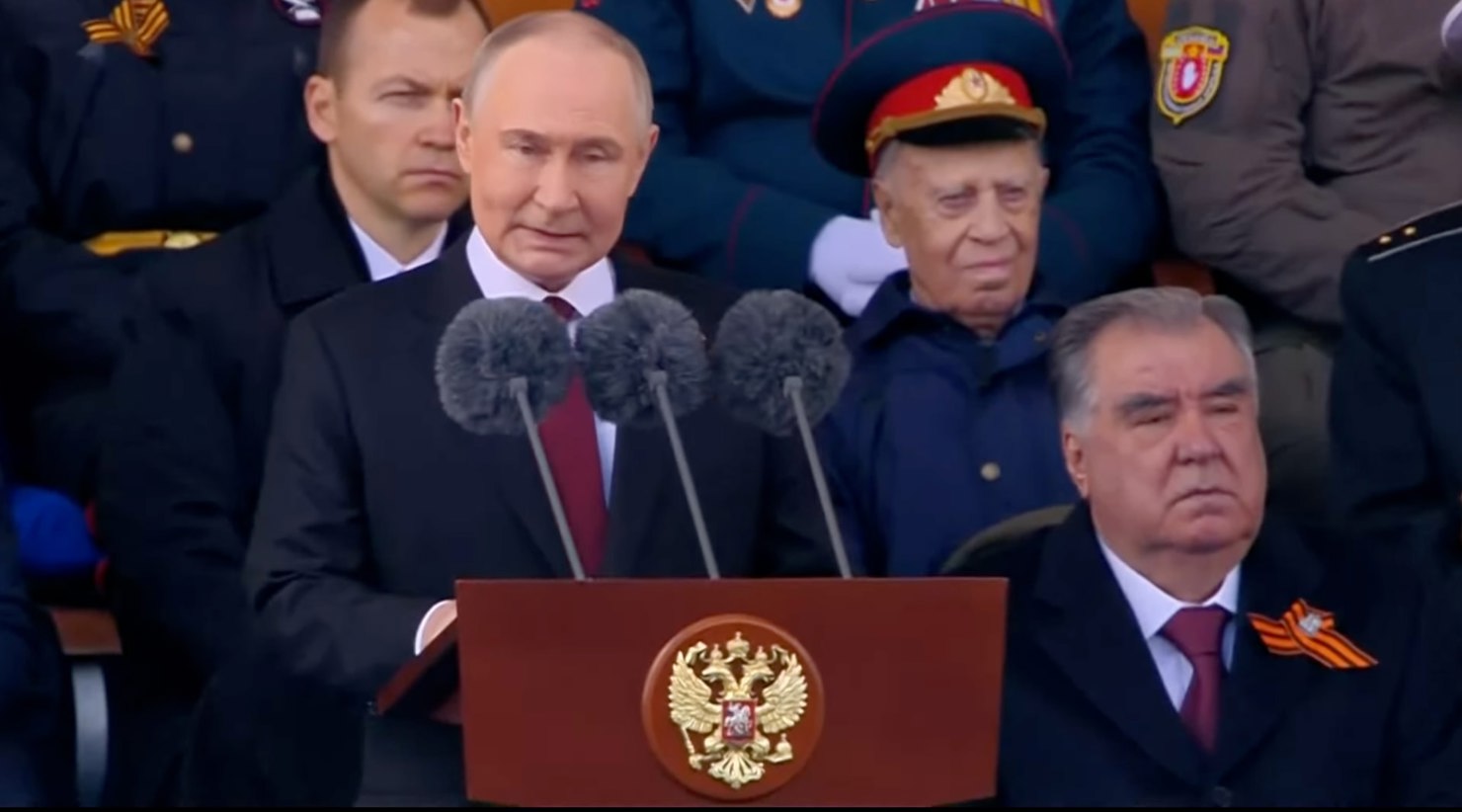 Tổng thống bongdaso kèo nhà cái Vladimir Putin đọc diễn văn tại lễ duyệt binh. Ảnh chụp từ màn hình. 