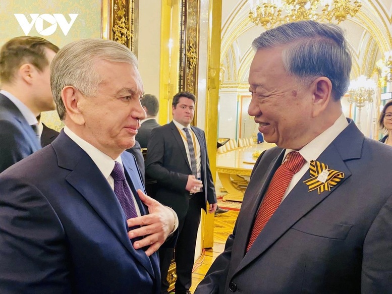 Tổng Bí thư Tô Lâm và Tổng thống Uzbekistan Shavkat Mirziyoyev. Ảnh: VOV