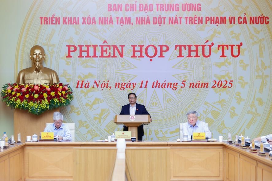 Thủ tướng cho biết, cả nước đã hỗ trợ xóa nhà tạm, nhà dột nát được gần 209.000 căn. Ảnh: VGP